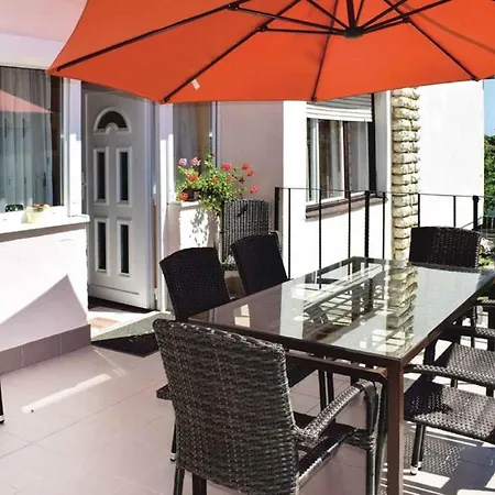 In - Balaton 40758 Tatil Evi Siofok